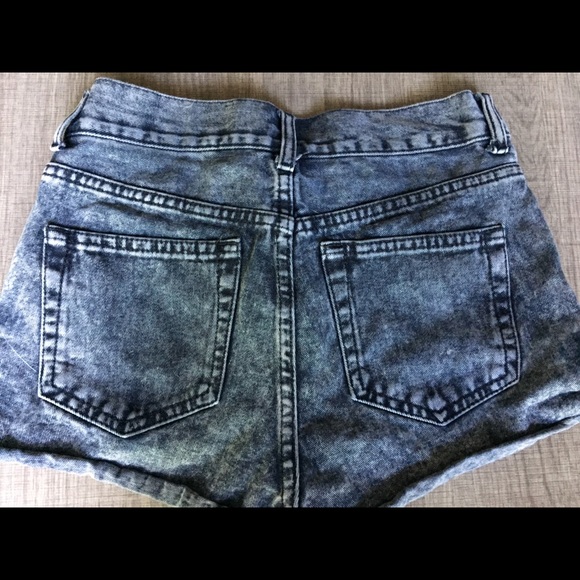 NFS Topshop Moto high-waisted shorts - Picture 2 of 3